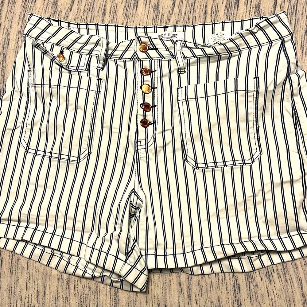 High rise stripped shorts